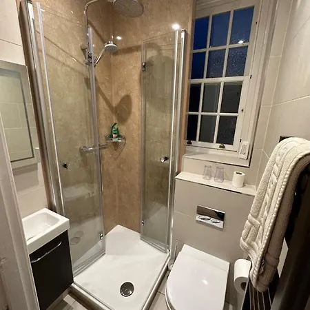 Vane House Couette-café 3*
