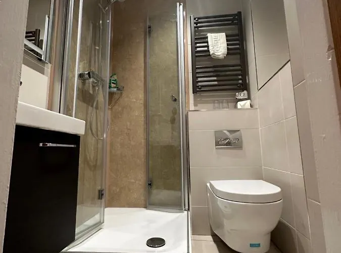 Vane House Bed & Breakfast 3*